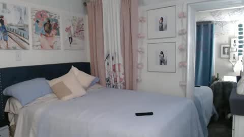 The Empress online show from September 26, 6:54 am