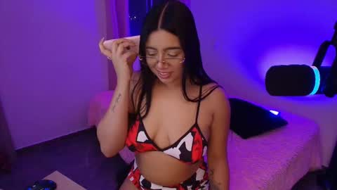 geminis11 online show from March 1, 2:05 am