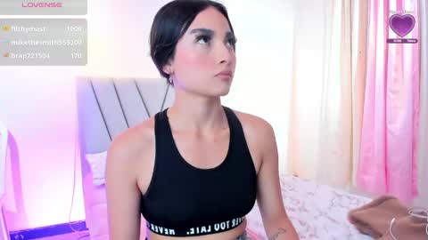 gemma_saenz online show from April 23, 9:38 pm