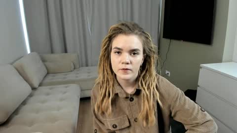 Emily online show from April 7, 11:12 am