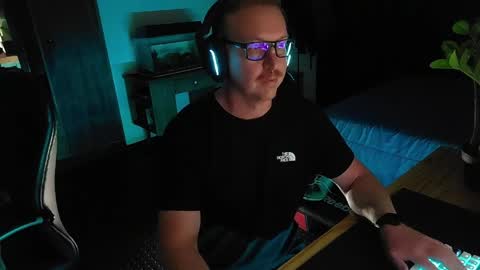 Gentleman online show from March 28, 6:20 pm