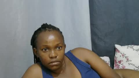 georgeous_kimberly online show from May 25, 12:06 am