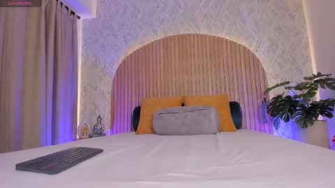 Snapshot of georginna_sins chatting on September 10, 9:05 pm Kendal  online show from September 10, 9:05 pm