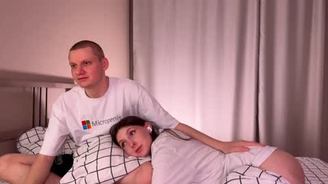 Liz and Mark online show from December 10, 8:49 pm