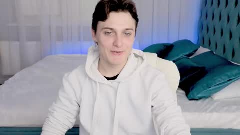 Alex online show from October 12, 8:51 am