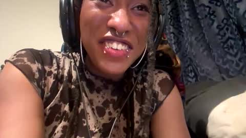 ghastgirlt_t online show from October 25, 6:02 am