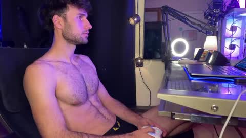 big boy ghost face online show from November 12, 12:02 am