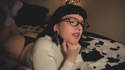 its bella online show from January 19, 3:55 pm