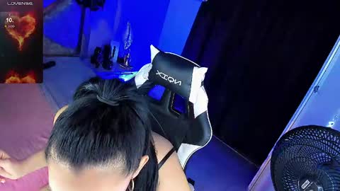 Gia Ferrara online show from May 12, 1:14 am