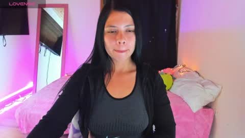 giaaaa   online show from July 22, 1:41 am