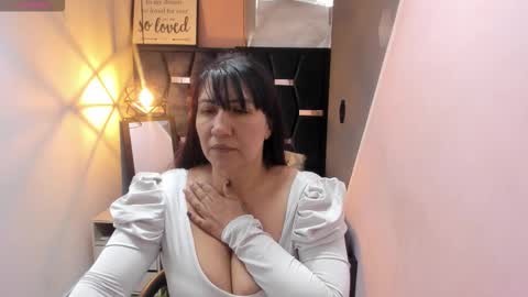 G I A  FOX online show from October 14, 12:52 pm