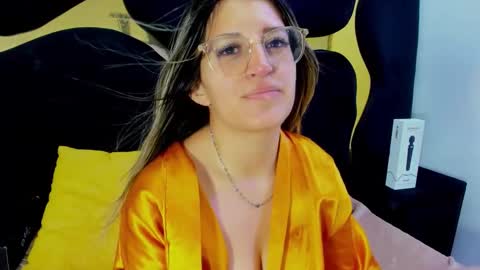 GiaRoussel online show from November 25, 5:34 pm