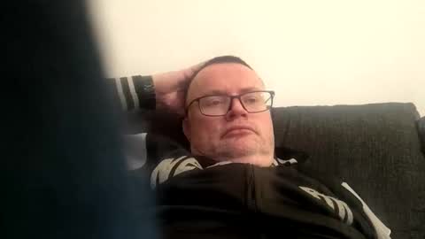 giddyup2222222 online show from February 1, 7:44 pm