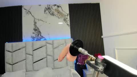 Gigi Doll online show from January 10, 11:37 am