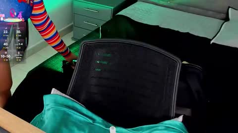 giia online show from October 8, 12:00 pm