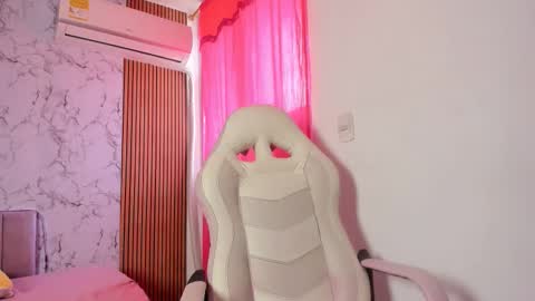 gil_lexy online show from April 7, 10:12 pm
