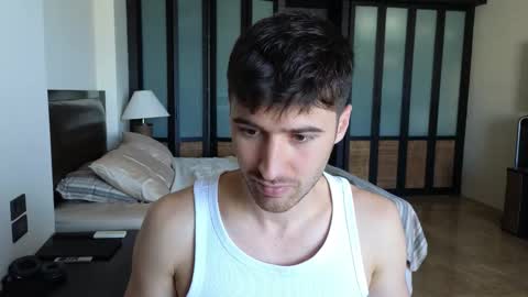 gilbertogonzales online show from December 1, 3:15 am