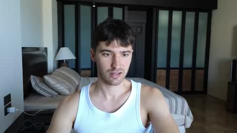 gilbertogonzales online show from November 30, 3:13 am