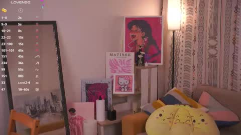 Mia online show from February 19, 8:35 am