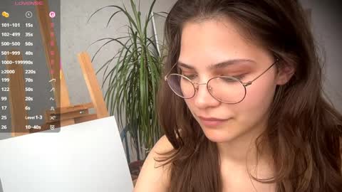 Mia online show from April 3, 1:40 pm