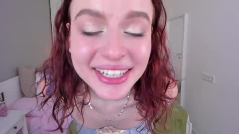 Snapshot of gin_yoon chatting on January 9, 9:27 am Gin online show from January 9, 9:27 am