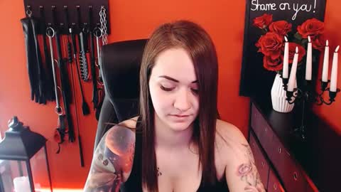 gina_hotlick online show from April 18, 8:38 am