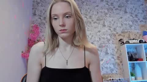 Gina online show from May 6, 1:11 am