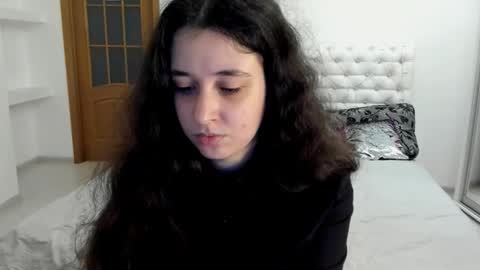 Kate online show from November 6, 9:34 am