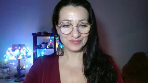 GinaONeon online show from January 17, 7:55 pm