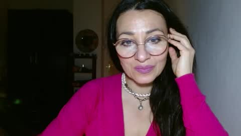 GinaONeon online show from February 11, 10:50 pm