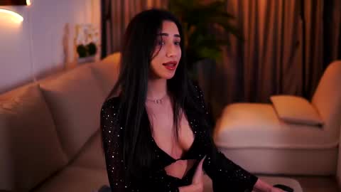 Snapshot of ginavalentinna chatting on February 20, 7:52 pm Gina online show from February 20, 7:52 pm