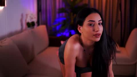 Snapshot of ginavalentinna chatting on March 6, 8:27 pm Gina online show from March 6, 8:27 pm