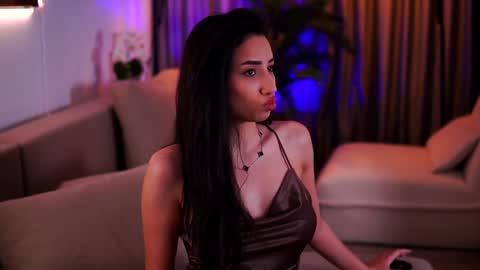 Snapshot of ginavalentinna chatting on March 9, 2:50 am Gina online show from March 9, 2:50 am