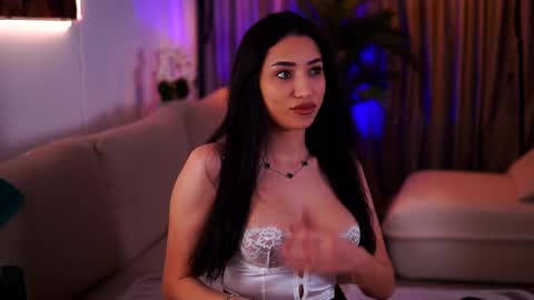 Snapshot of ginavalentinna chatting on March 9, 7:59 pm Gina online show from March 9, 7:59 pm