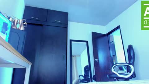 Snapshot of ginger_smil chatting on September 30, 1:43 pm  Diana   online show from September 30, 1:43 pm