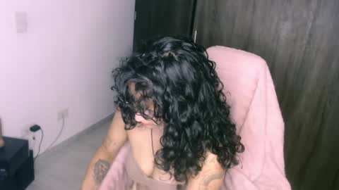 giny_bean online show from April 19, 9:54 am