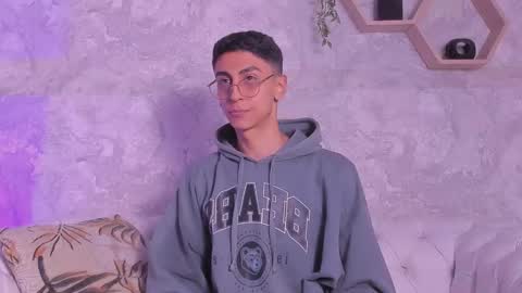 Gio Carangi online show from February 3, 2:53 am