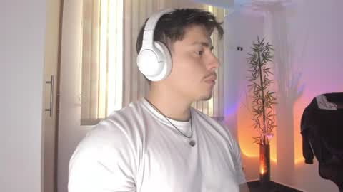 GioRusso online show from July 30, 6:19 pm
