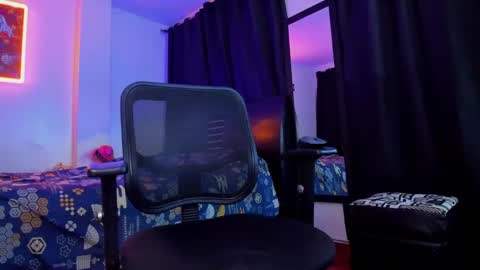 GIOMAR REYES online show from February 13, 3:07 am