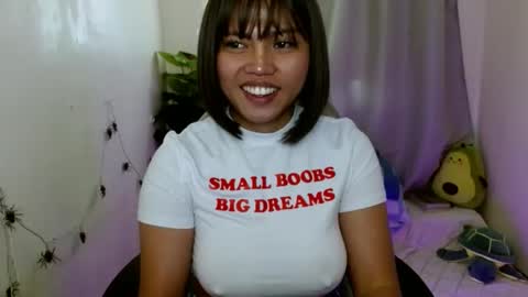 Snapshot of girl2rememberxxx chatting on March 9, 10:52 pm YOUR GIRL AXIE online show from March 9, 10:52 pm
