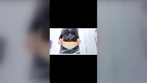 girl433 online show from December 19, 1:06 pm