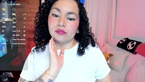 girl_inline online show from January 31, 11:24 pm