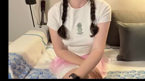 Girlfriend online show from March 12, 8:01 pm