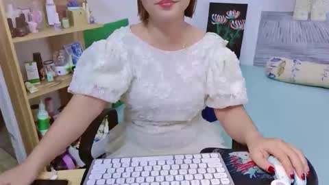 Snapshot of girlhanoi chatting on September 26, 9:17 am girlhanoi online show from September 26, 9:17 am