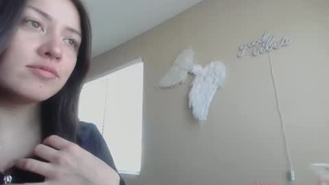 Jasmine online show from September 12, 4:42 pm