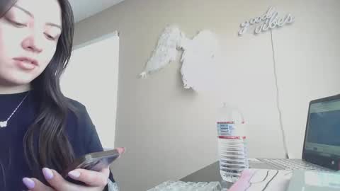 Jasmine online show from February 19, 5:23 pm