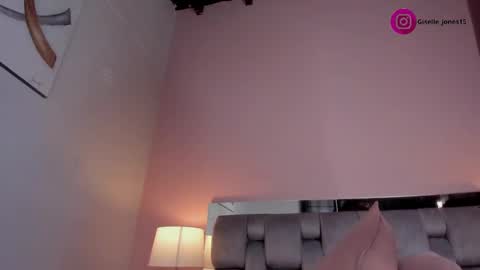 Snapshot of giselle_joness1 chatting on March 5, 12:55 pm Giselle online show from March 5, 12:55 pm