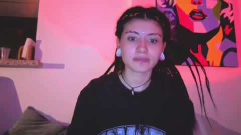 Giulietta online show from April 3, 4:52 am