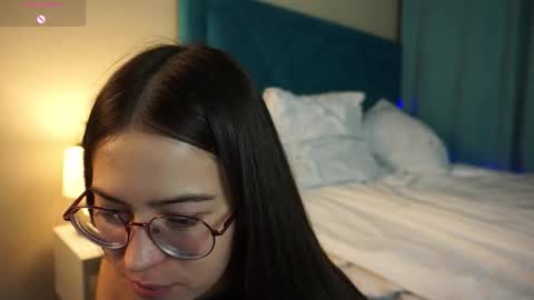 Agness online show from November 9, 1:25 pm