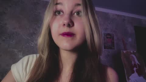 Kelly online show from April 13, 1:48 pm